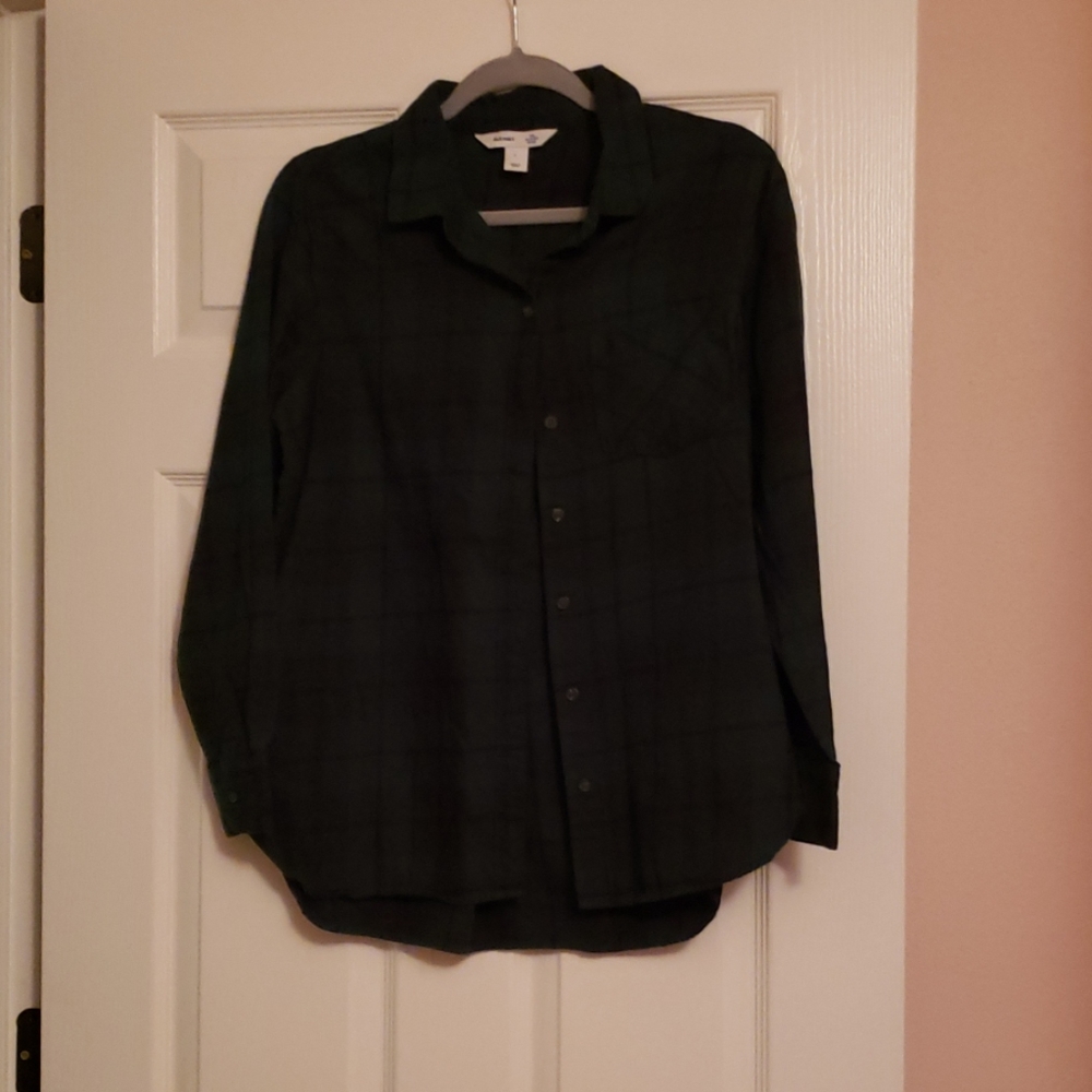 Size L.  Navy and dark green plaid top.